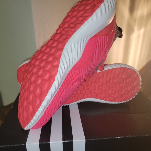 NWT Adidas Alphabounce J Running Shoes Bright Pink w/Cheetah Print in Black/Gray - Picture 5 of 6